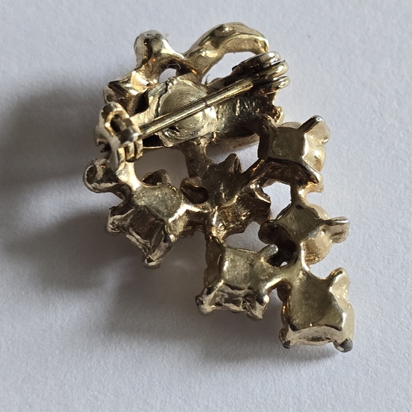 Vintage grapes brooch clear rhinestones Gold tone pin fruit - Picture 4 of 7